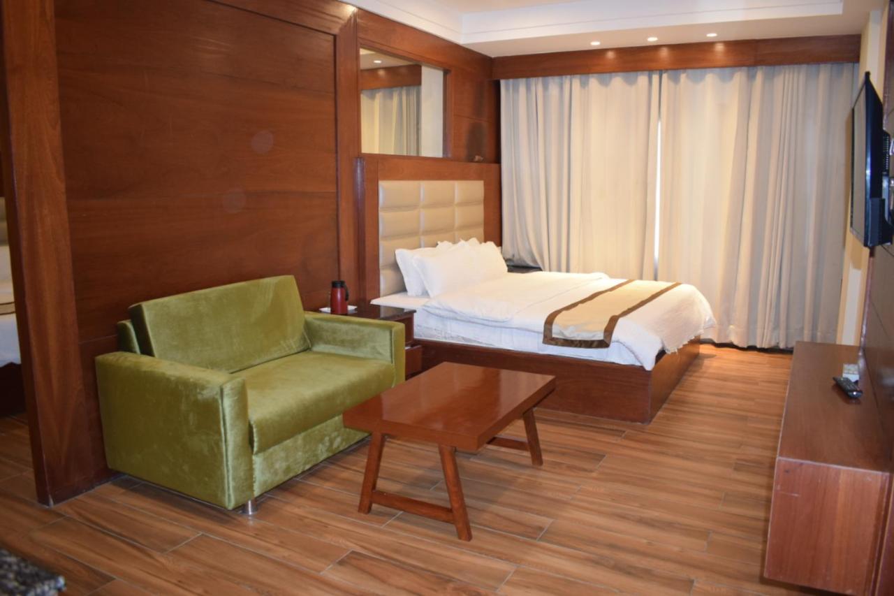 Hotel Ambica Katra Katra  Exteriér fotografie