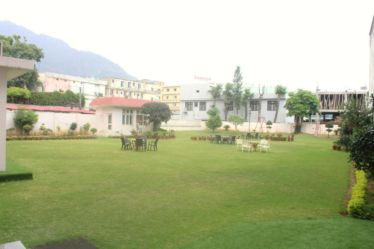 Hotel Ambica Katra Katra  Exteriér fotografie